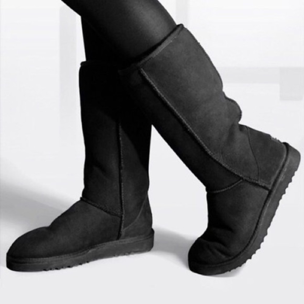 Black Uggs